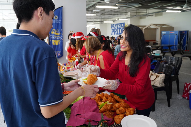 HS Senior Treats Volunteer